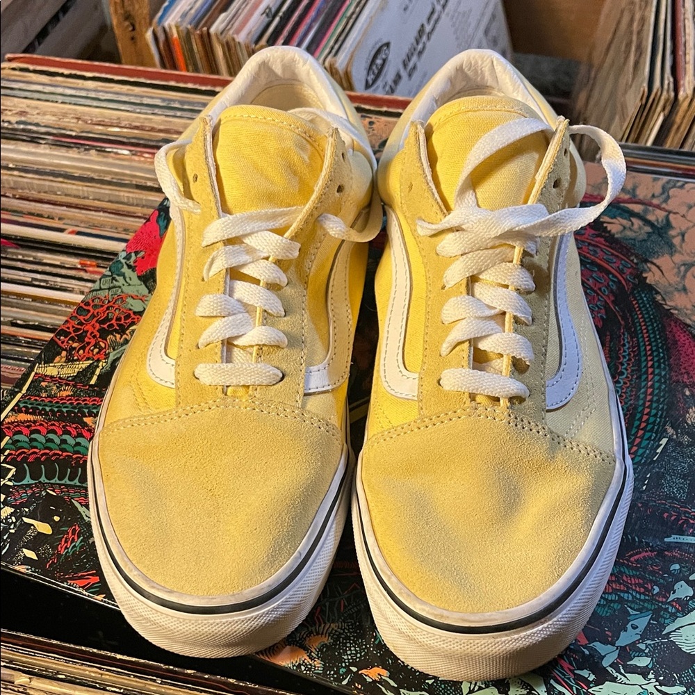Vans Yellow and White Oldskool lows